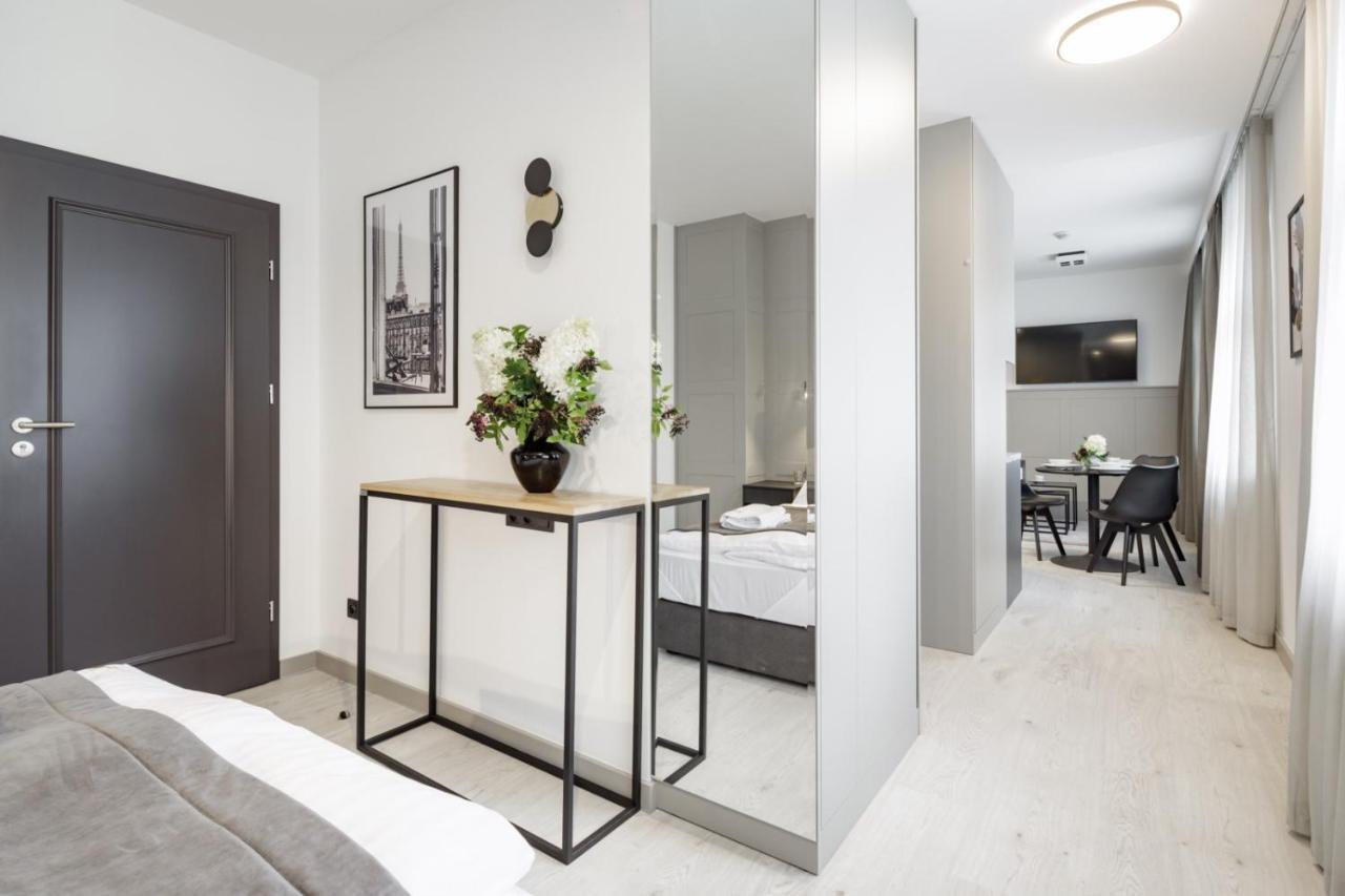 Apartamenty L11, Limanowskiego Poznań Esterno foto